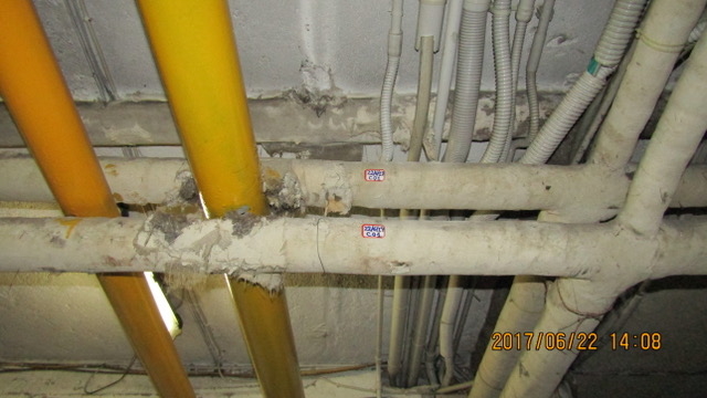 Campionamento con etichettatura di presunte tubazioni coibentate in cemento amianto all’interno di cantine